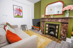 No 7 - Near the Beach - by Brighton Holiday Lets